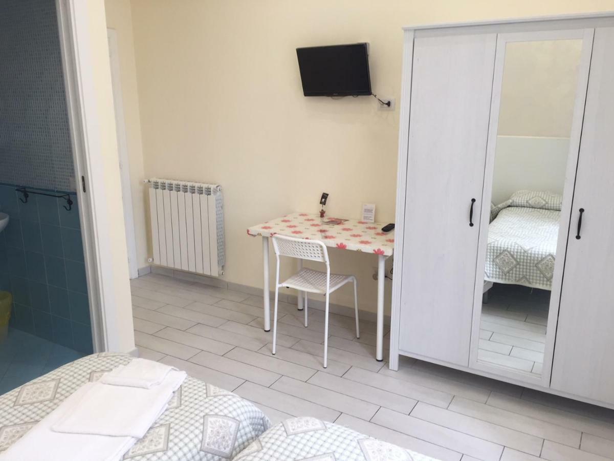 Albergo Oasi Napels Buitenkant foto