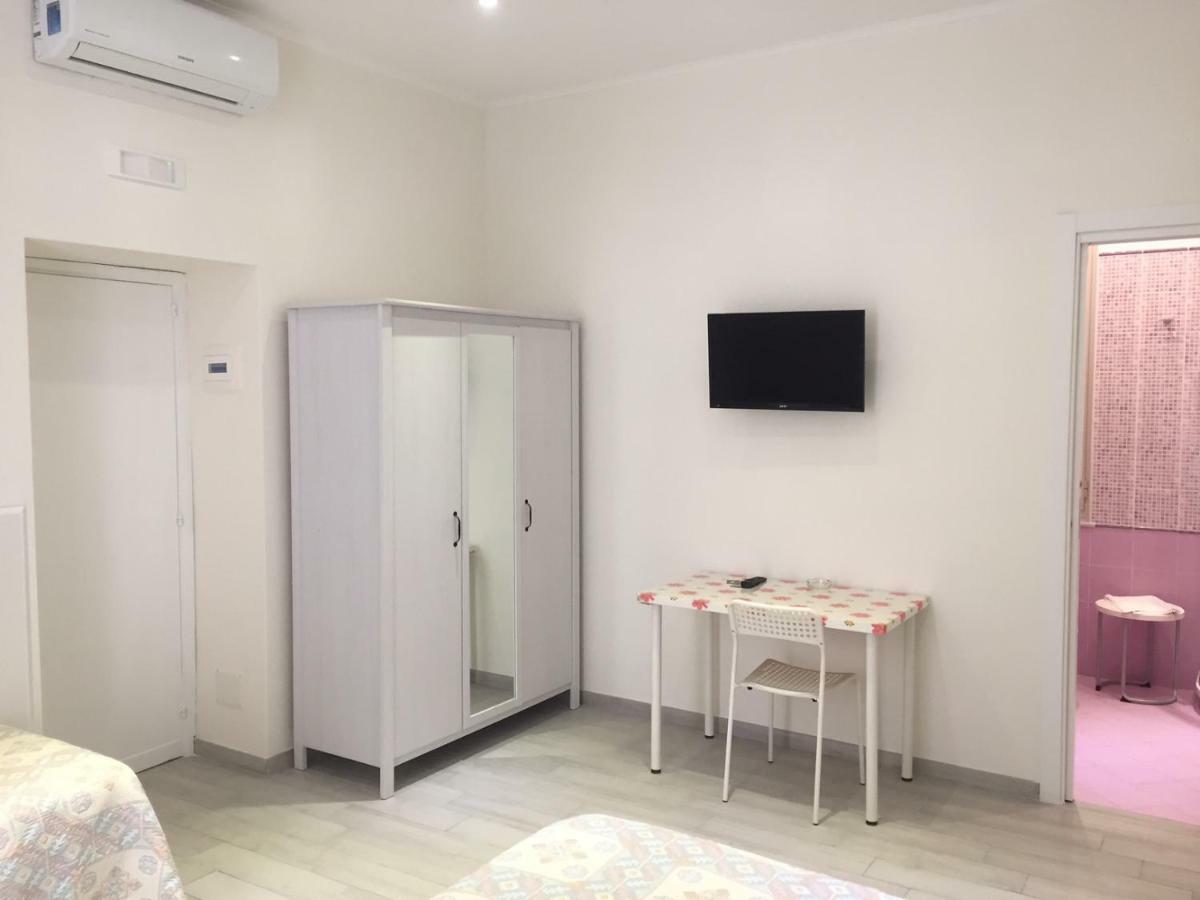 Albergo Oasi Napels Buitenkant foto